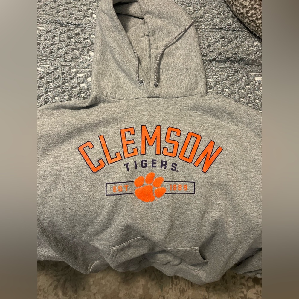 Champion Clemson Hoodie with pockets (Size M)